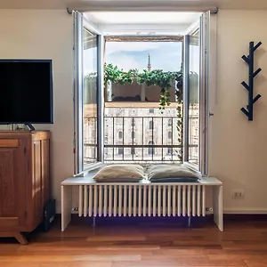 Easyhomes Duomo View Apartment