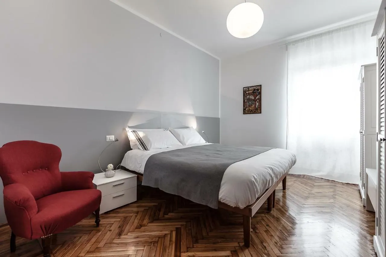 Apartment San Lorenzo Building Milan Italy