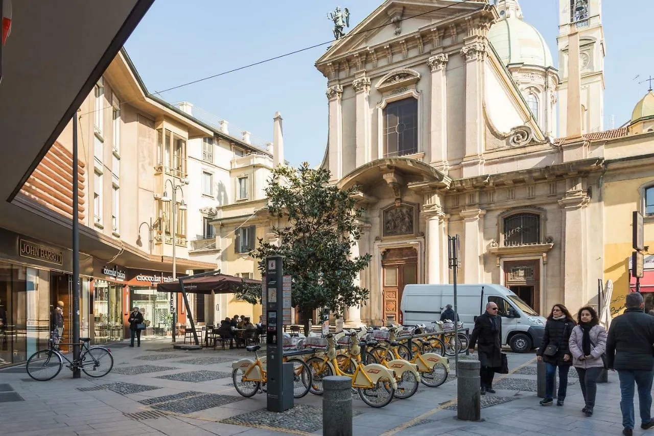 Apartment San Lorenzo Building Milan Italy