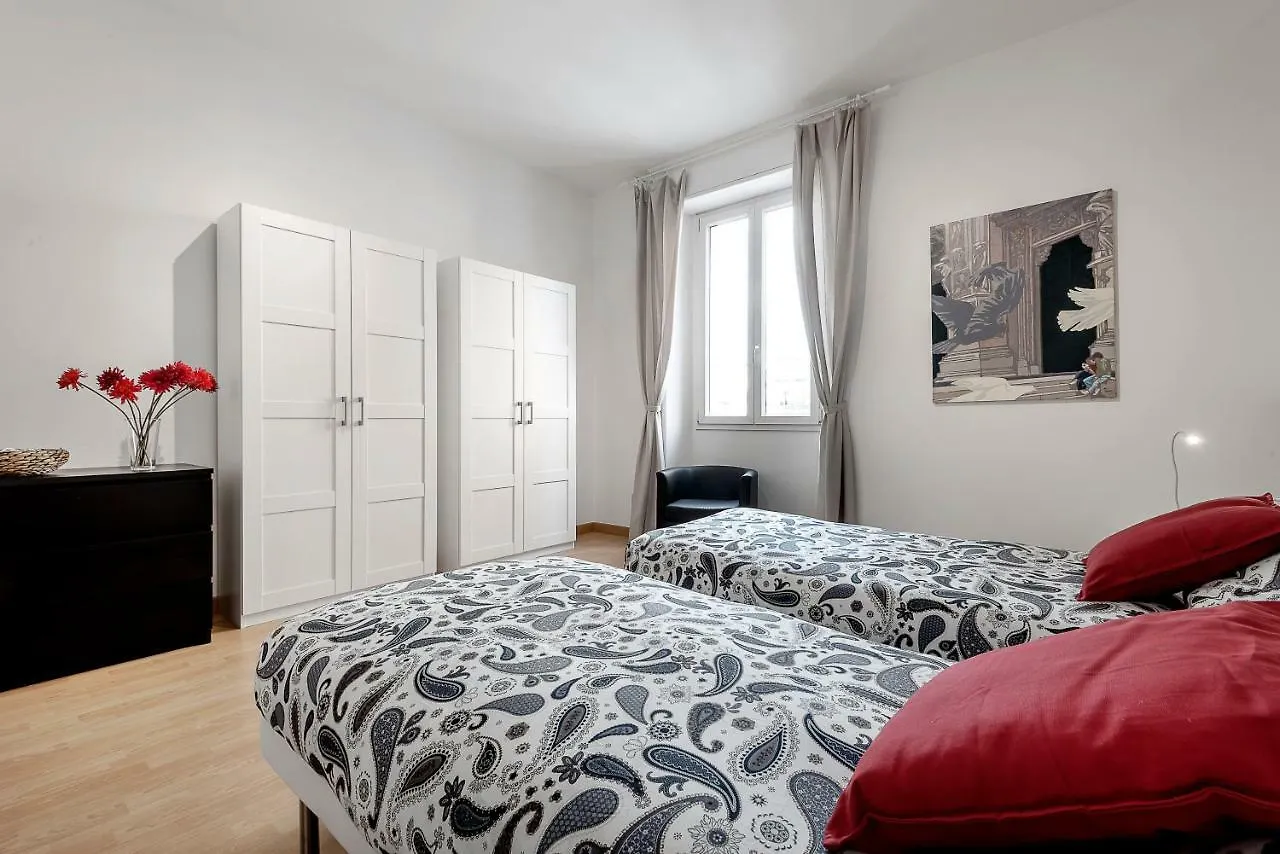 San Lorenzo Building Milaan Appartement