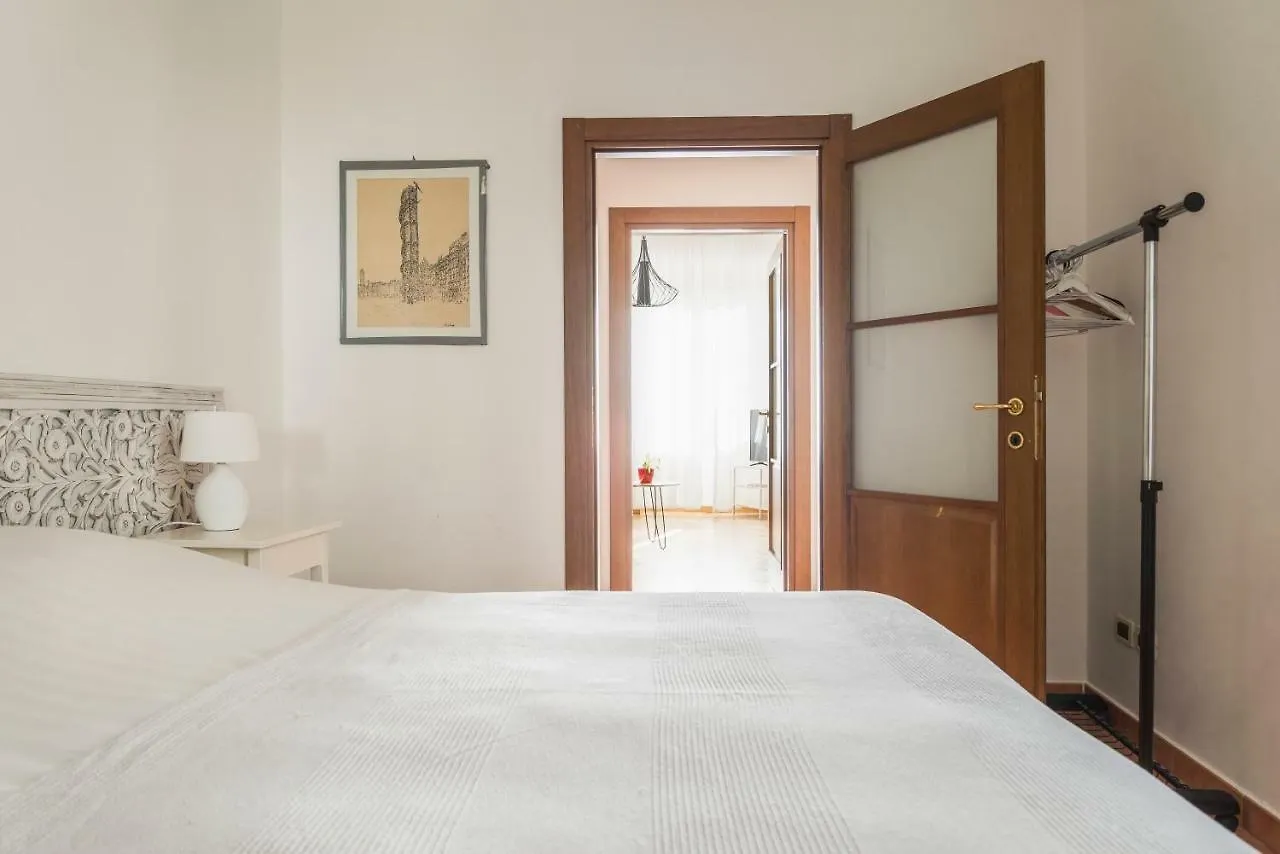 San Lorenzo Building Milaan Appartement